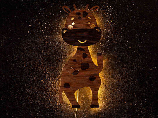 Schlummerlicht Giraffe, personalisierte Wandlampe für das Kinderzimmer, wahlweise Batteriebetrieben oder mit Kabel und Stecker