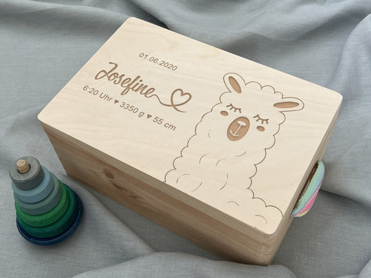 Erinnerungskiste Baby | Personalisierte Erinnerungsbox aus Holz | Lama | Geschenk Geburt, Taufe, Schwangerschaft, Babyparty, Kommunion